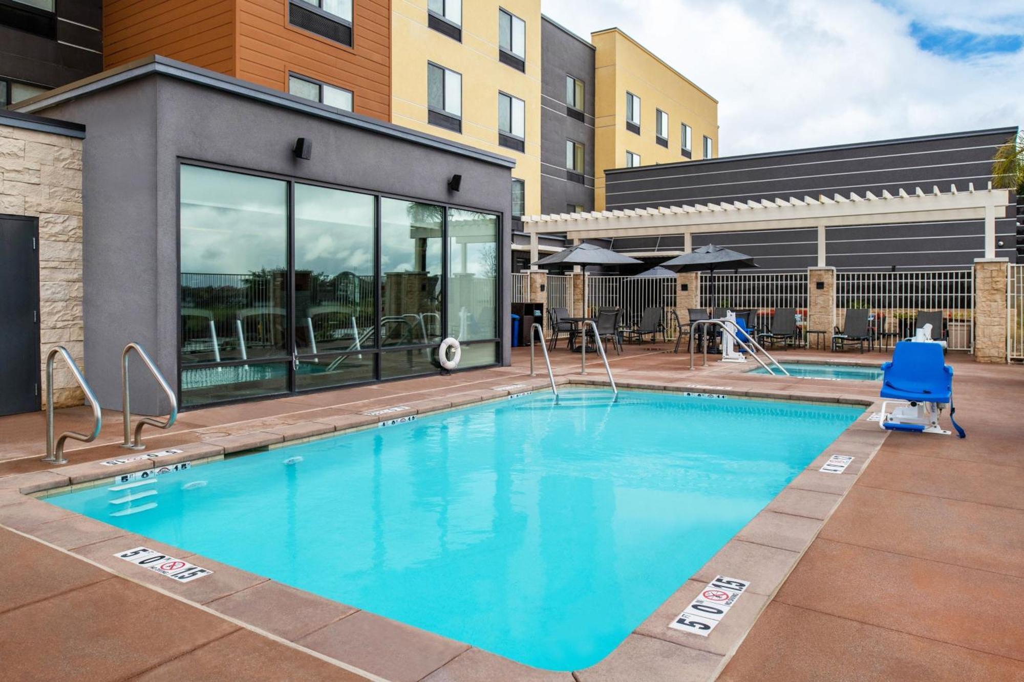 Fairfield Inn & Suites By Marriott メニフィー エクステリア 写真